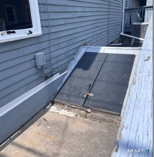 32 Main Street Simsbury CT 06081