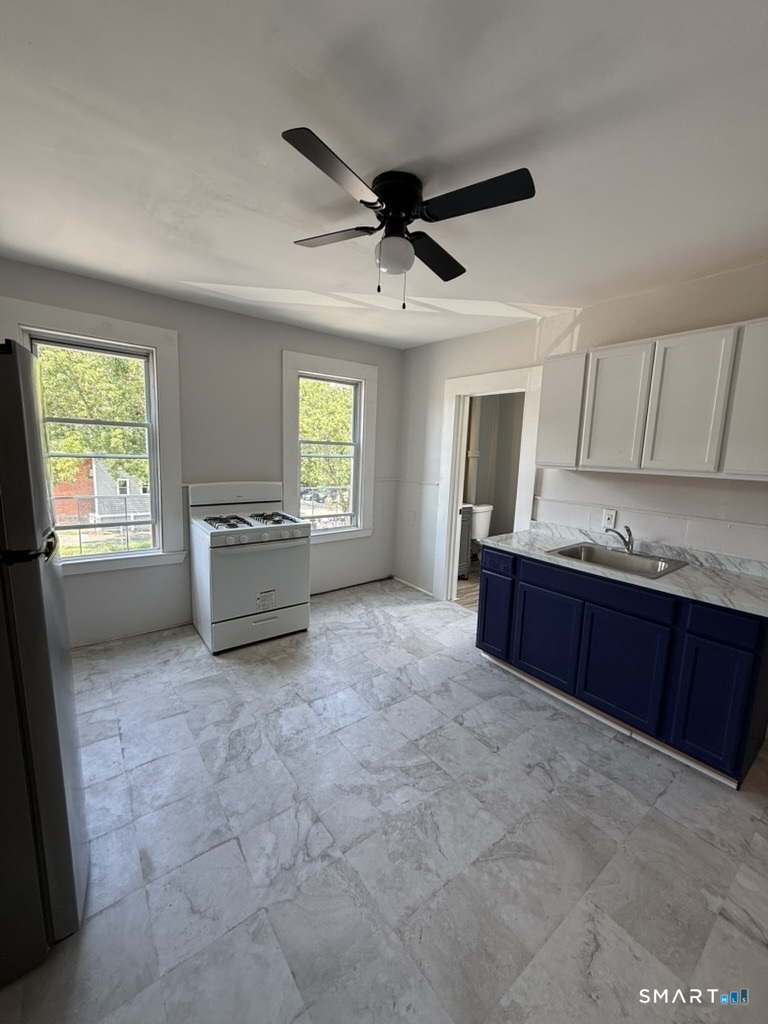 32 Main Street Simsbury CT 06081