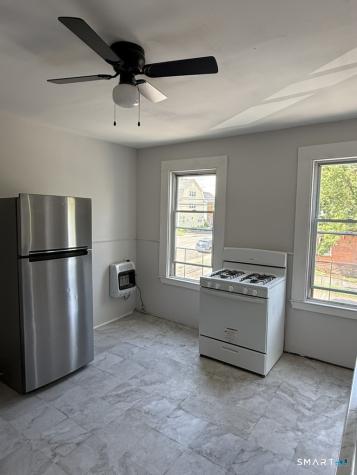 32 Main Street Simsbury CT 06081