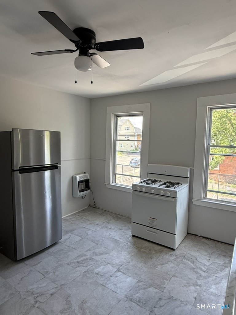 32 Main Street Simsbury CT 06081