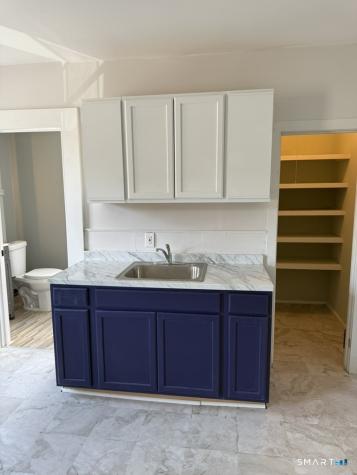 32 Main Street Simsbury CT 06081
