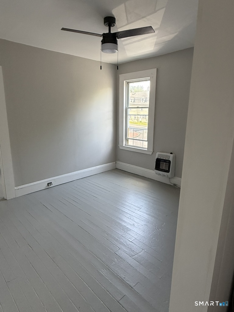 32 Main Street Simsbury CT 06081
