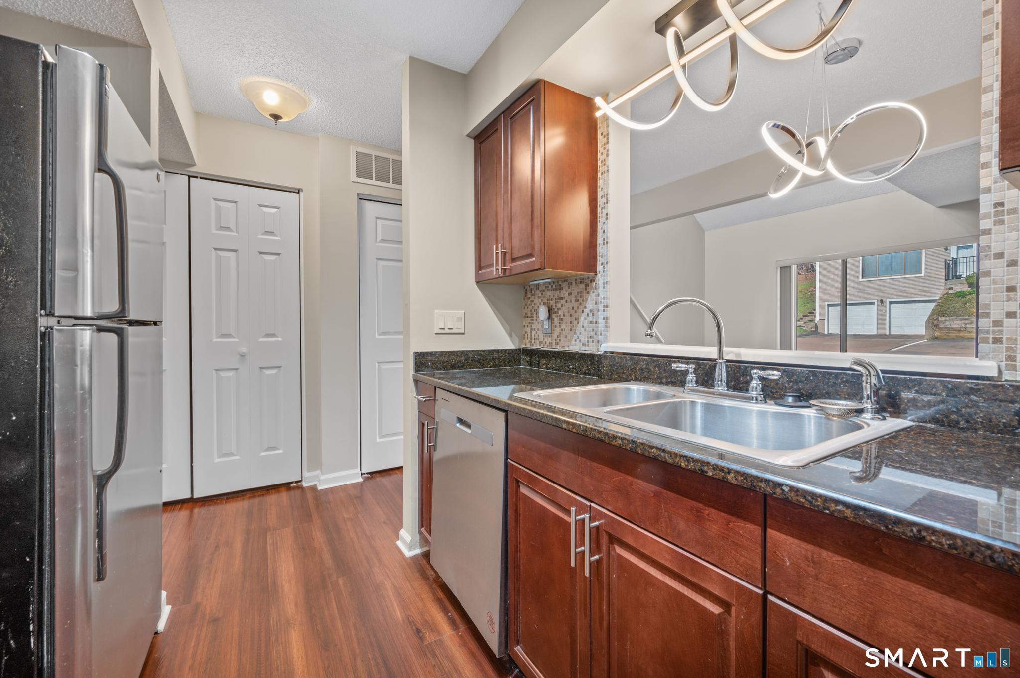 1690 Dixwell Avenue Hamden CT 06514
