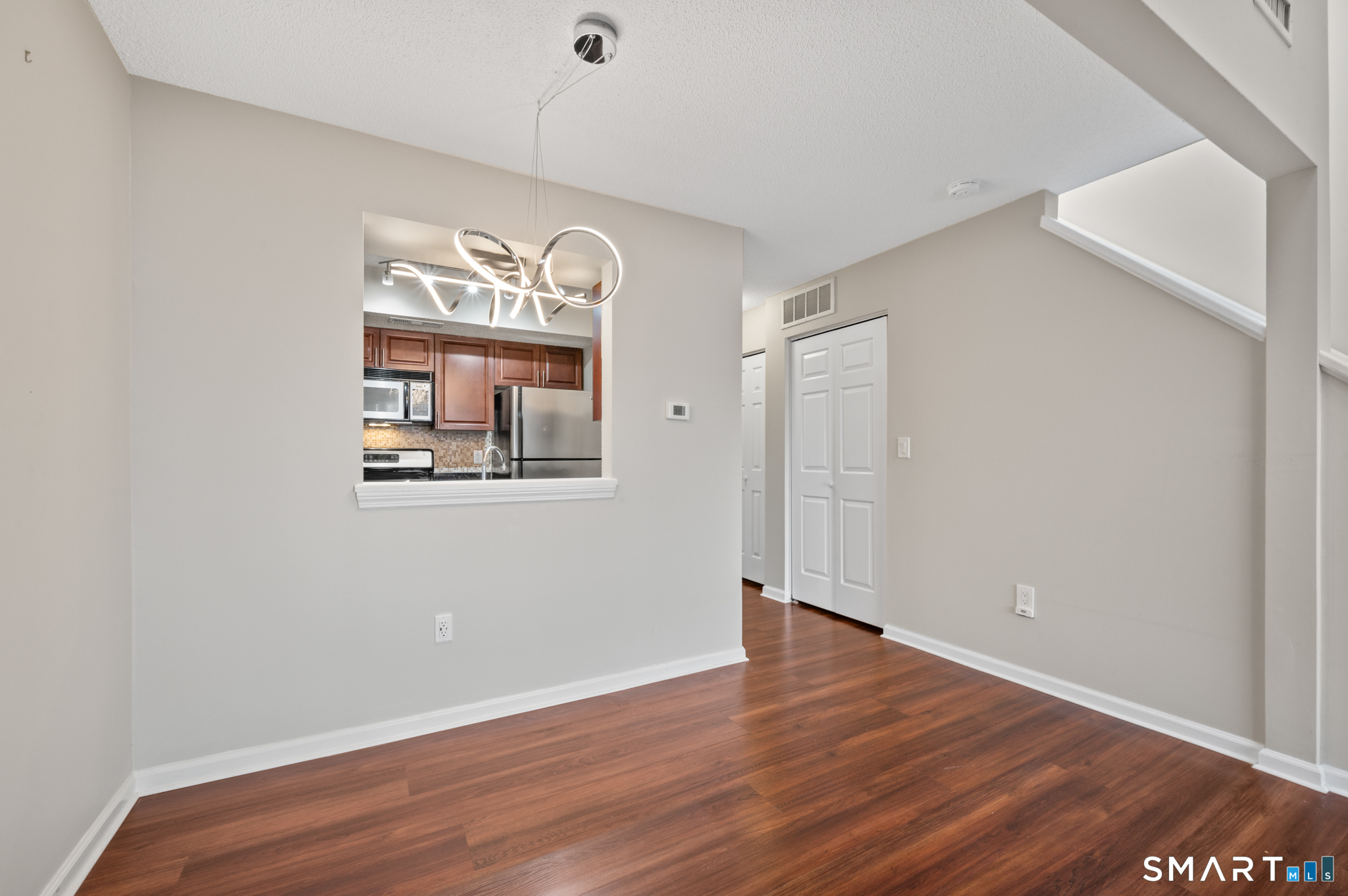 1690 Dixwell Avenue Hamden CT 06514