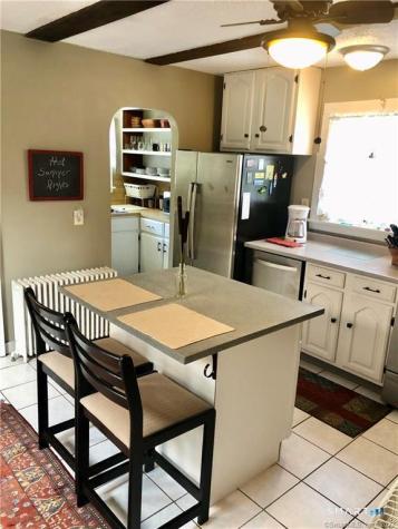 87 East Street Windsor CT 06095