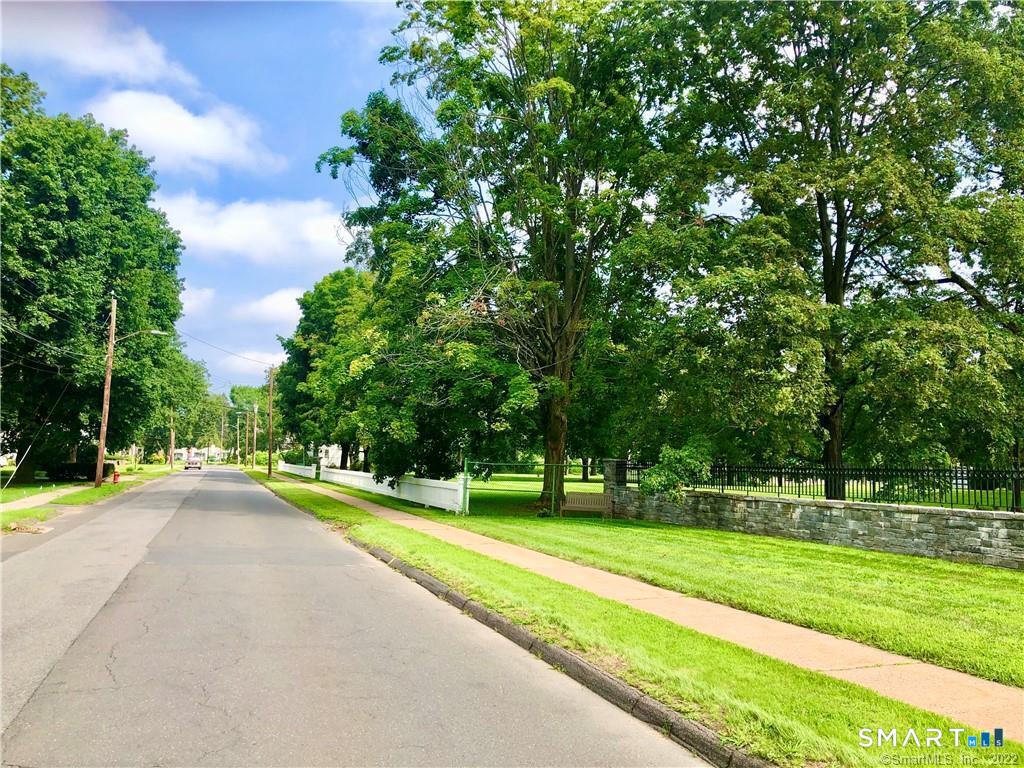 87 East Street Windsor CT 06095