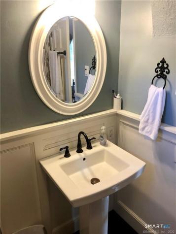 87 East Street Windsor CT 06095