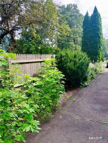 87 East Street Windsor CT 06095