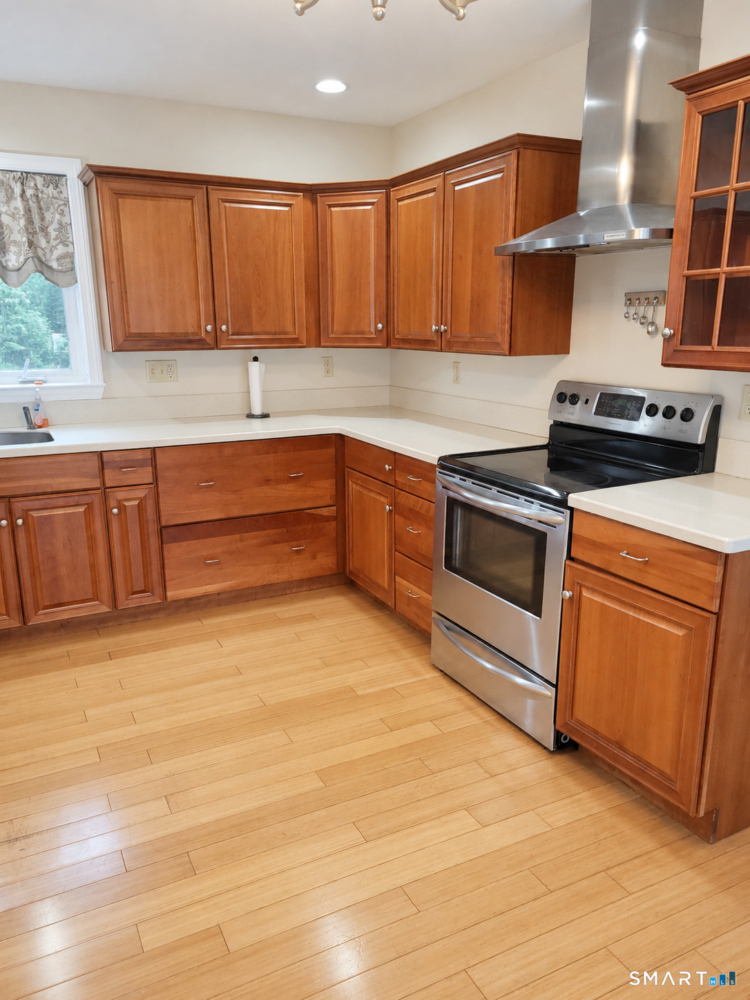 271 Vineyard Avenue Newington CT 06111