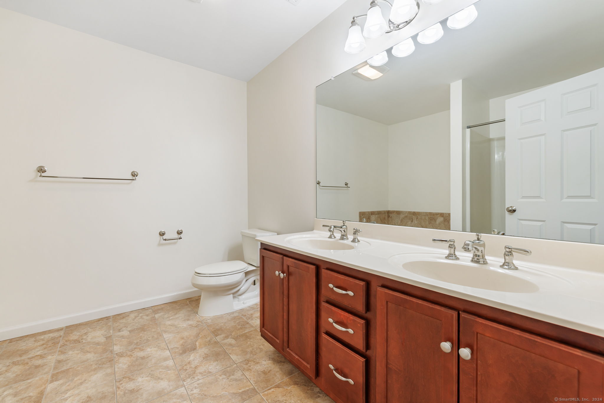 38 Brighton Park Way Bloomfield CT 06002