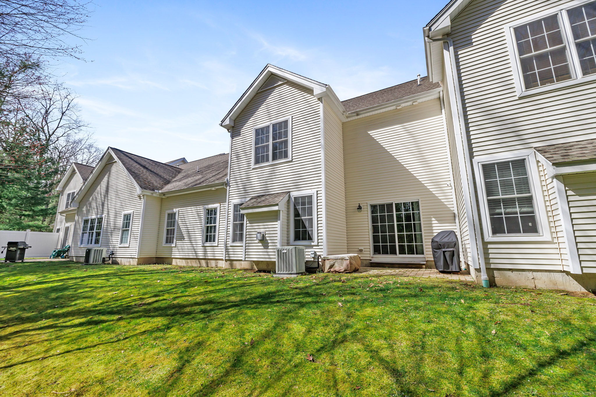 38 Brighton Park Way Bloomfield CT 06002