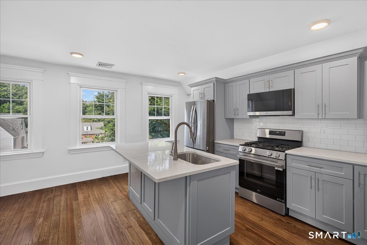 22 Pendleton Street New Haven CT 06511