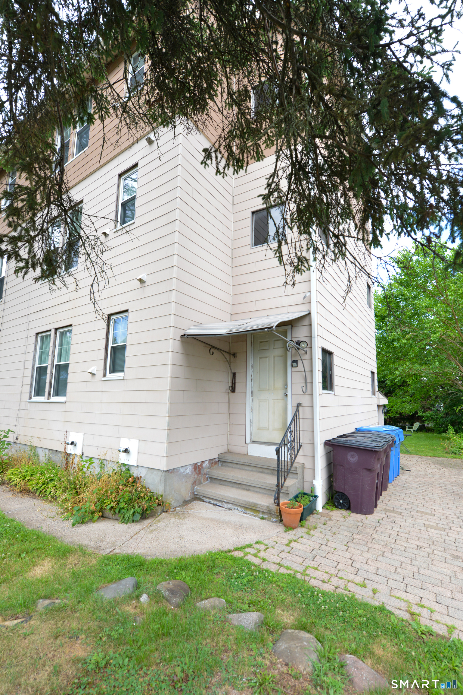 390 Clinton Street New Britain CT 06053