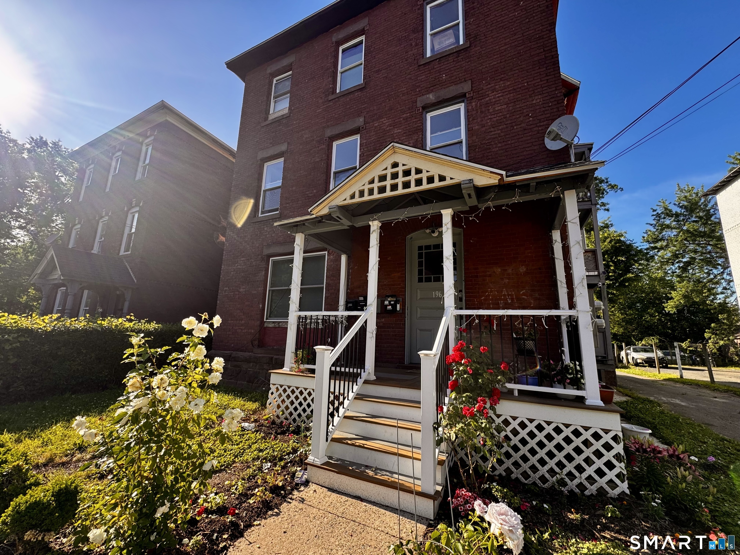 196 Russ Street Hartford CT 06106