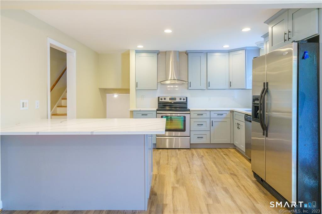 33 Sky View Drive West Hartford CT 06117