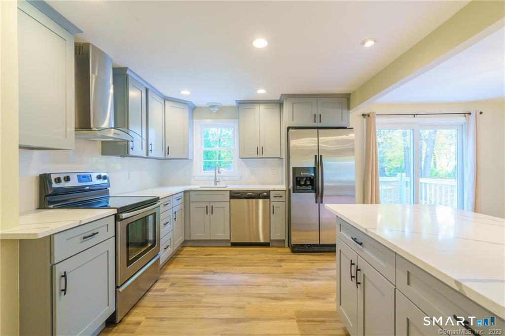 33 Sky View Drive West Hartford CT 06117