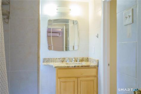 33 Sky View Drive West Hartford CT 06117