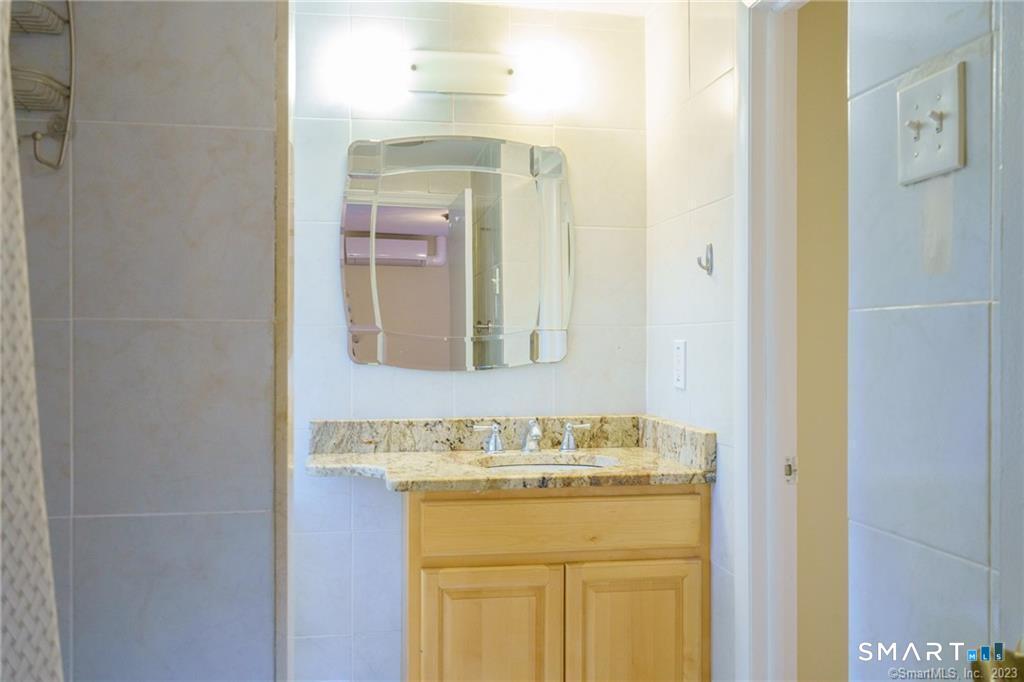 33 Sky View Drive West Hartford CT 06117