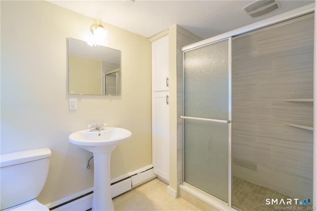 33 Sky View Drive West Hartford CT 06117