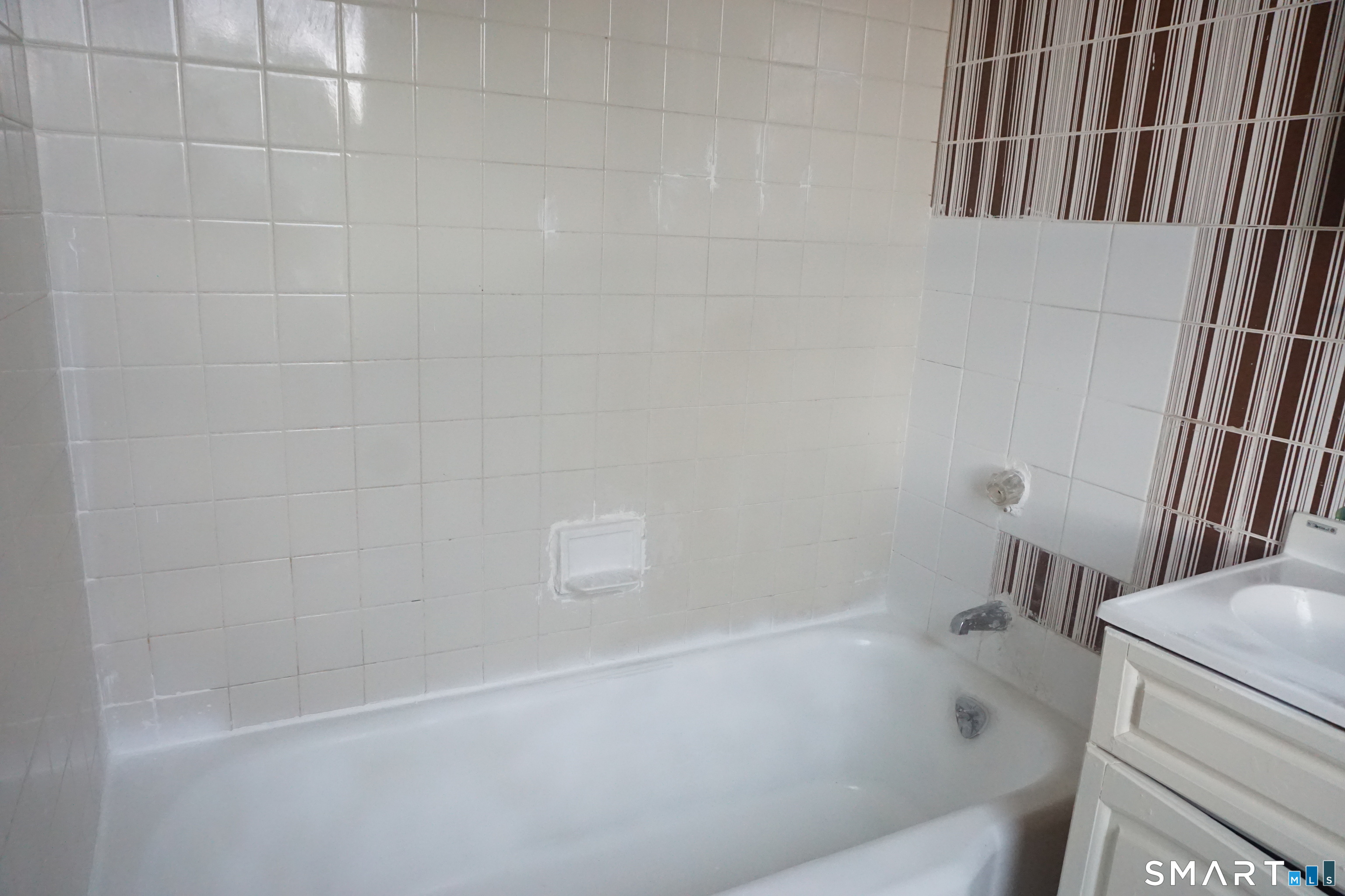 472 Prospect Avenue Hartford CT 06105