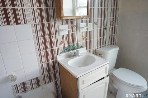 472 Prospect Avenue Hartford CT 06105