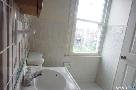 472 Prospect Avenue Hartford CT 06105