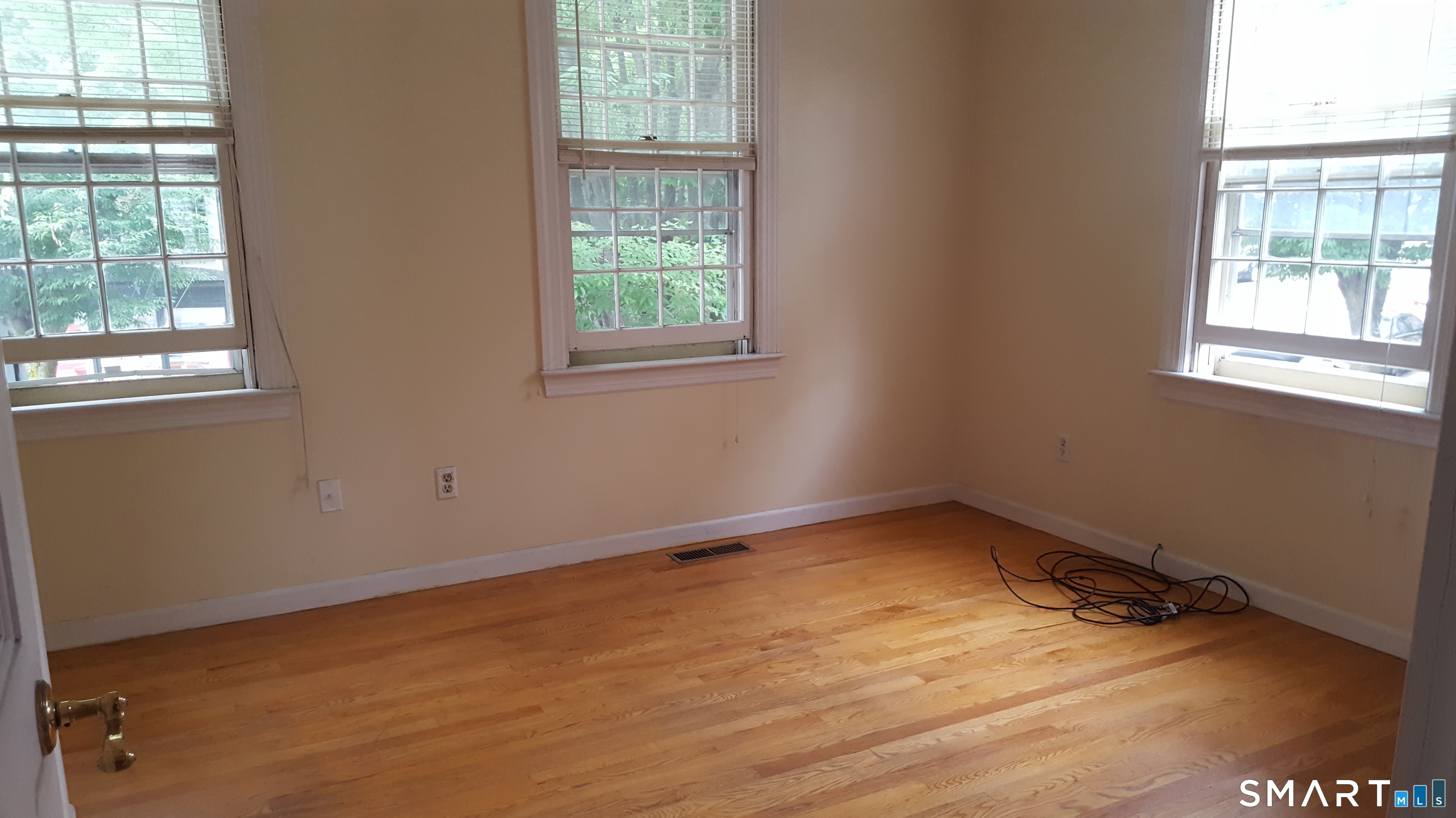 19 Grand Avenue New Haven CT 06513