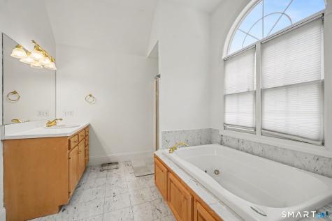 1 Silvermine Ridge Norwalk CT 06850