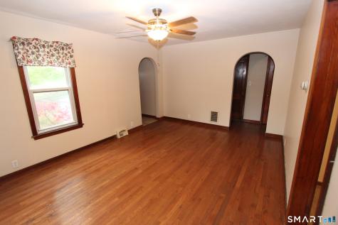 22 Brook Street Seymour CT 06483