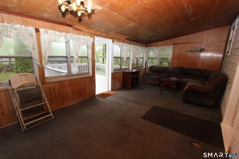 22 Brook Street Seymour CT 06483