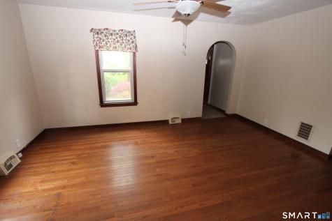 22 Brook Street Seymour CT 06483