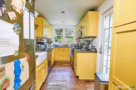 17 Old Mill Road Weston CT 06883