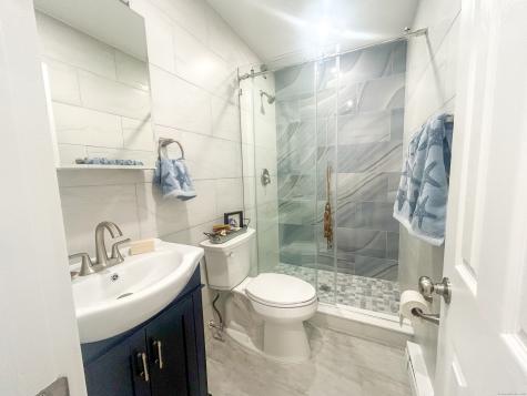 207 Bank Street New London CT 06320