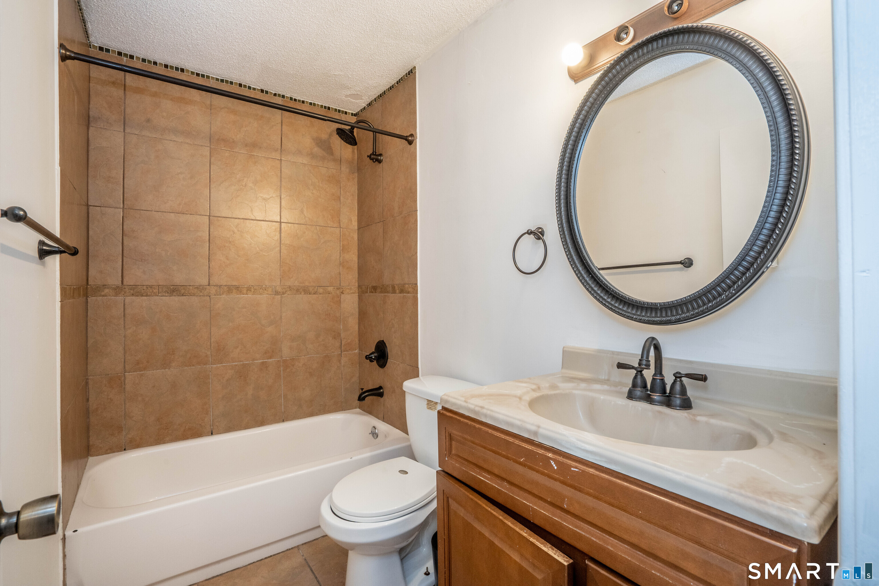 7 Mark Lane Waterbury CT 06074