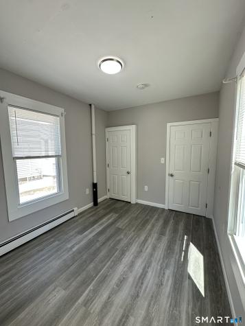 30 Jefferson Avenue New London CT 06320