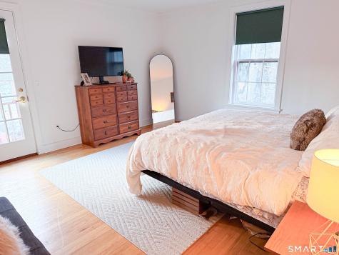 16 W. Main Street Sharon CT 06069