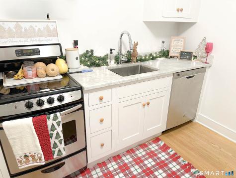16 W. Main Street Sharon CT 06069