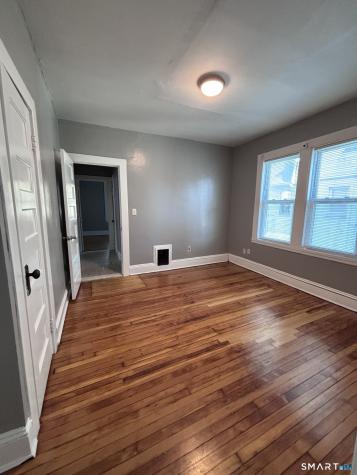 448 Hillside Avenue Hartford CT 06106