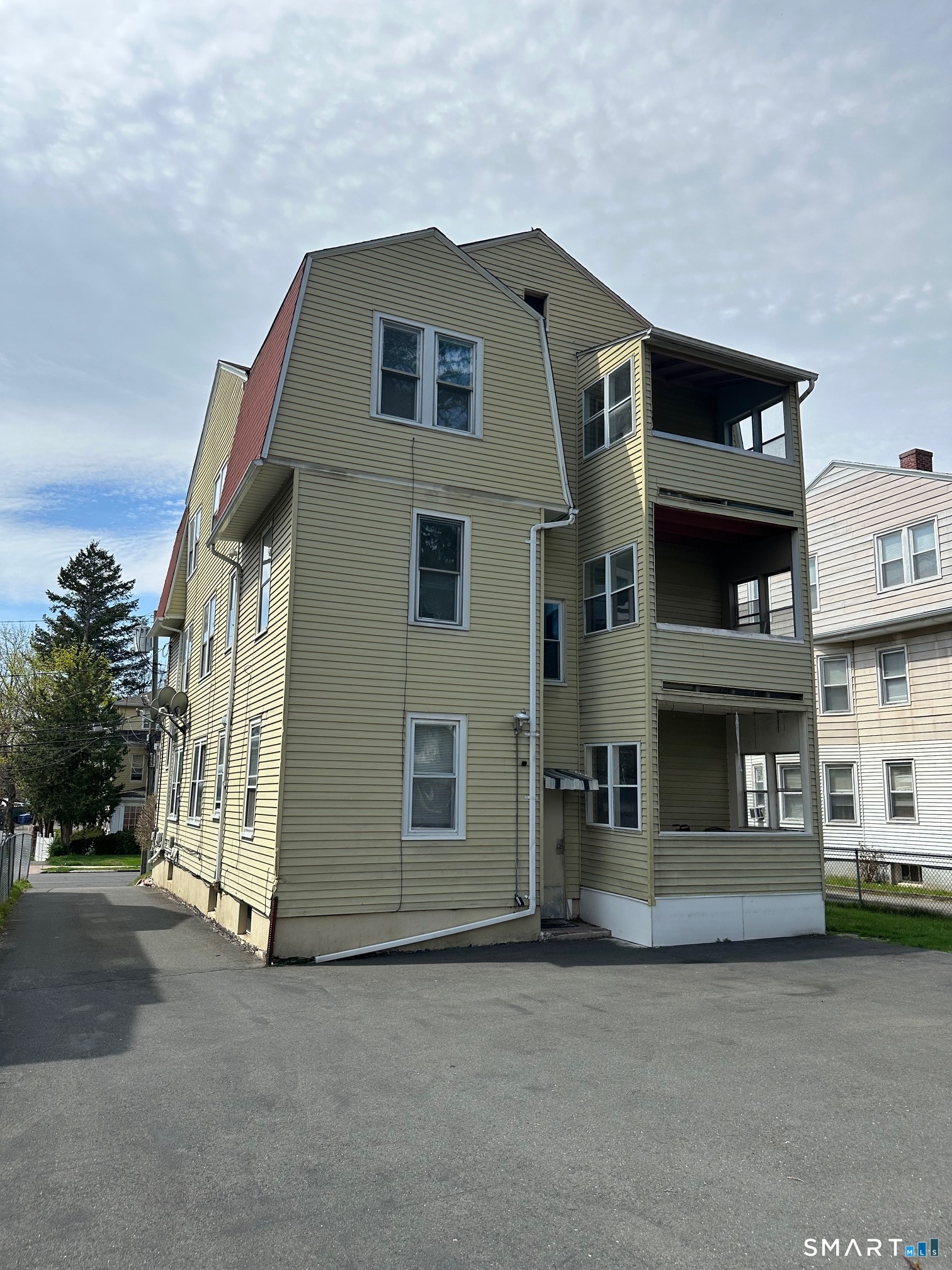 448 Hillside Avenue Hartford CT 06106