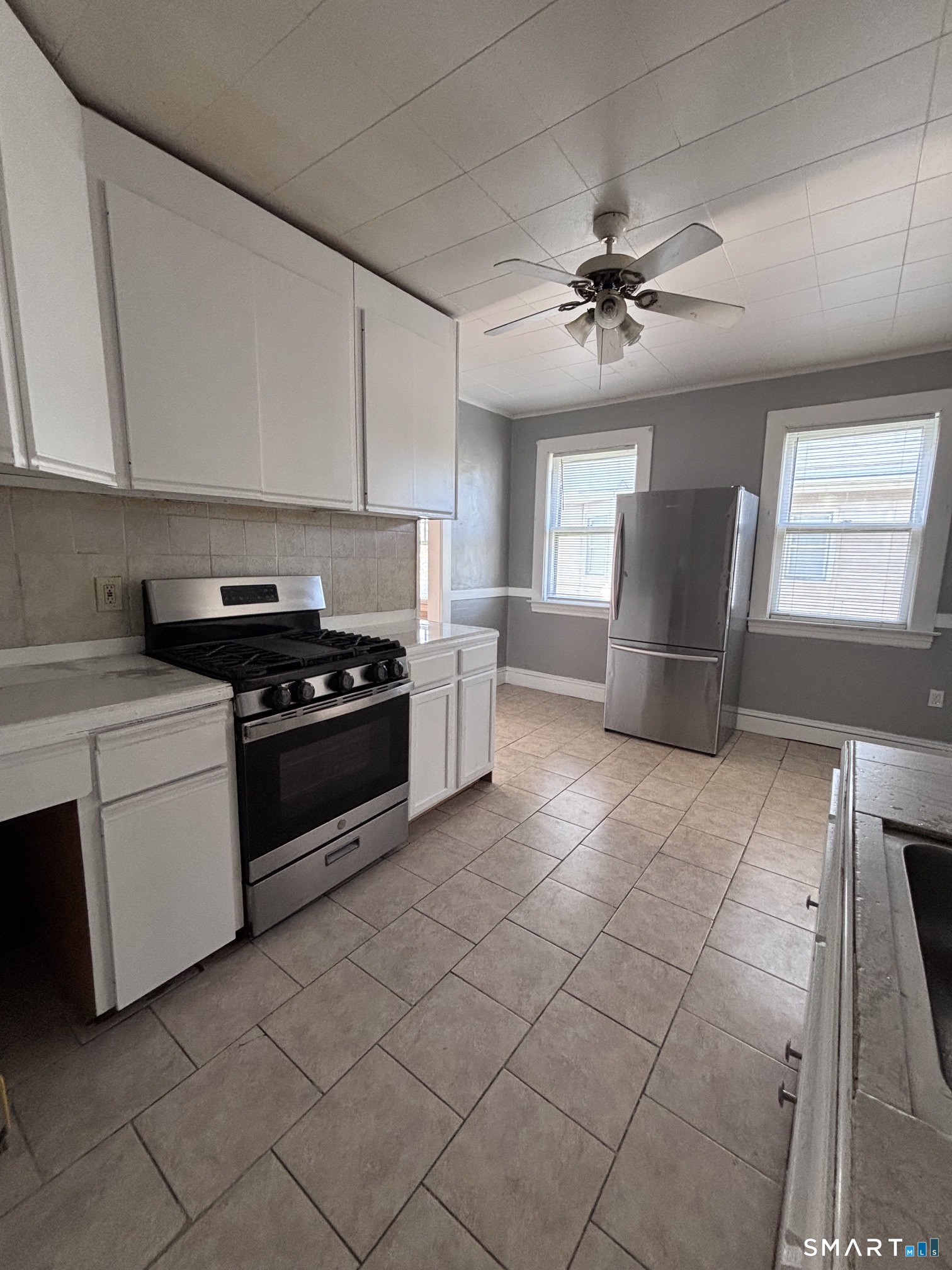 448 Hillside Avenue Hartford CT 06106