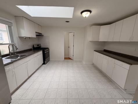 154 Hemingway Avenue East Haven CT 06512