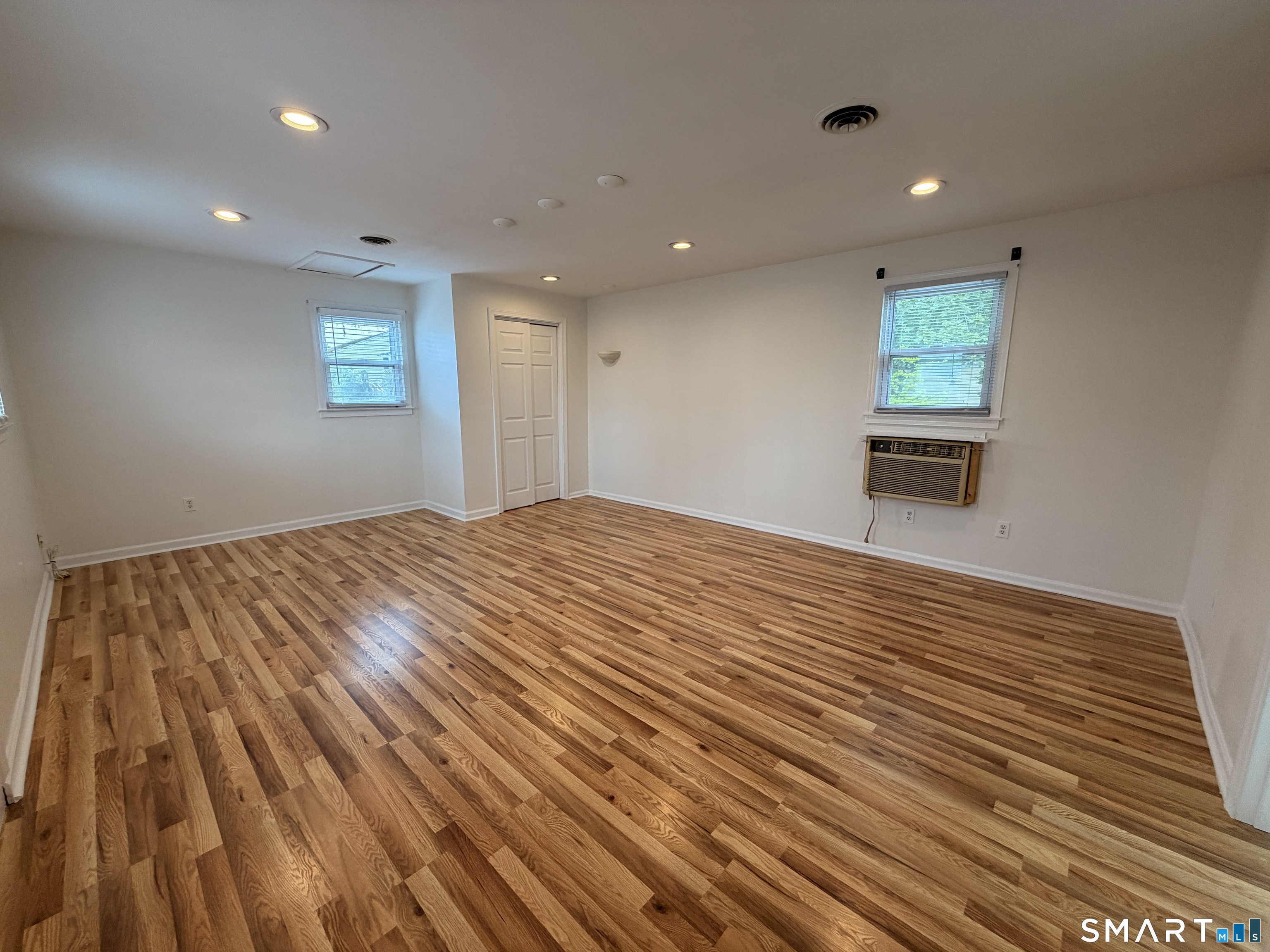 154 Hemingway Avenue East Haven CT 06512
