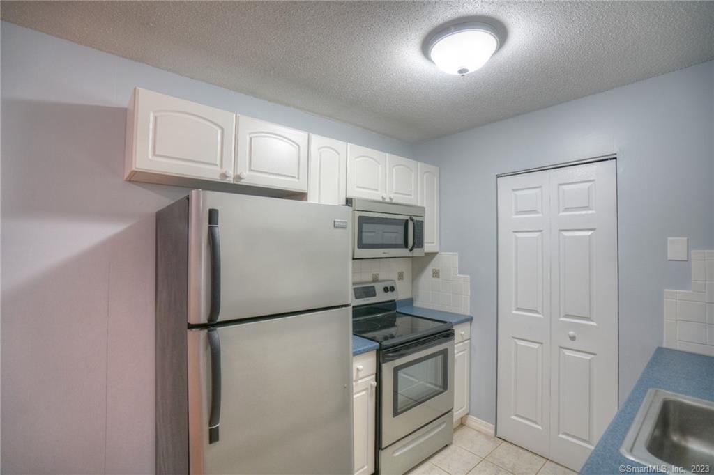 86 Buddington Road Groton CT 06340