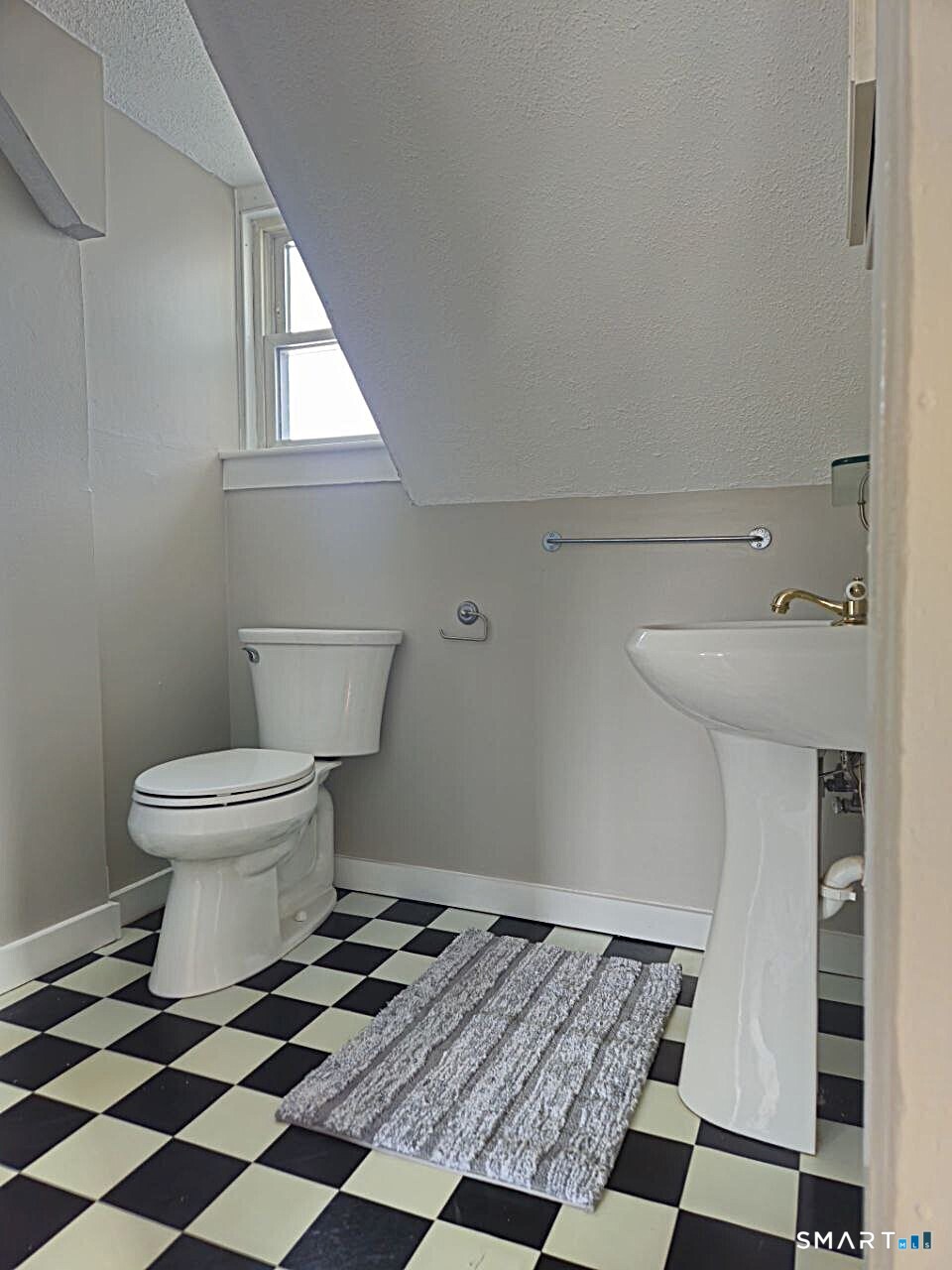 21 Sigourney Street Bristol CT 06010