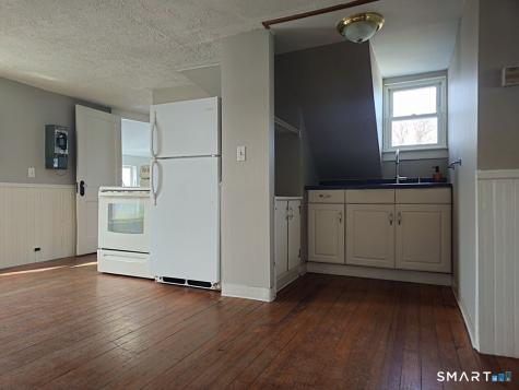 21 Sigourney Street Bristol CT 06010
