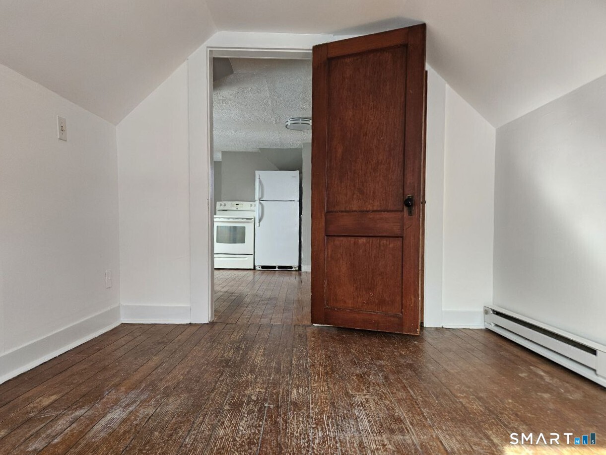 21 Sigourney Street Bristol CT 06010