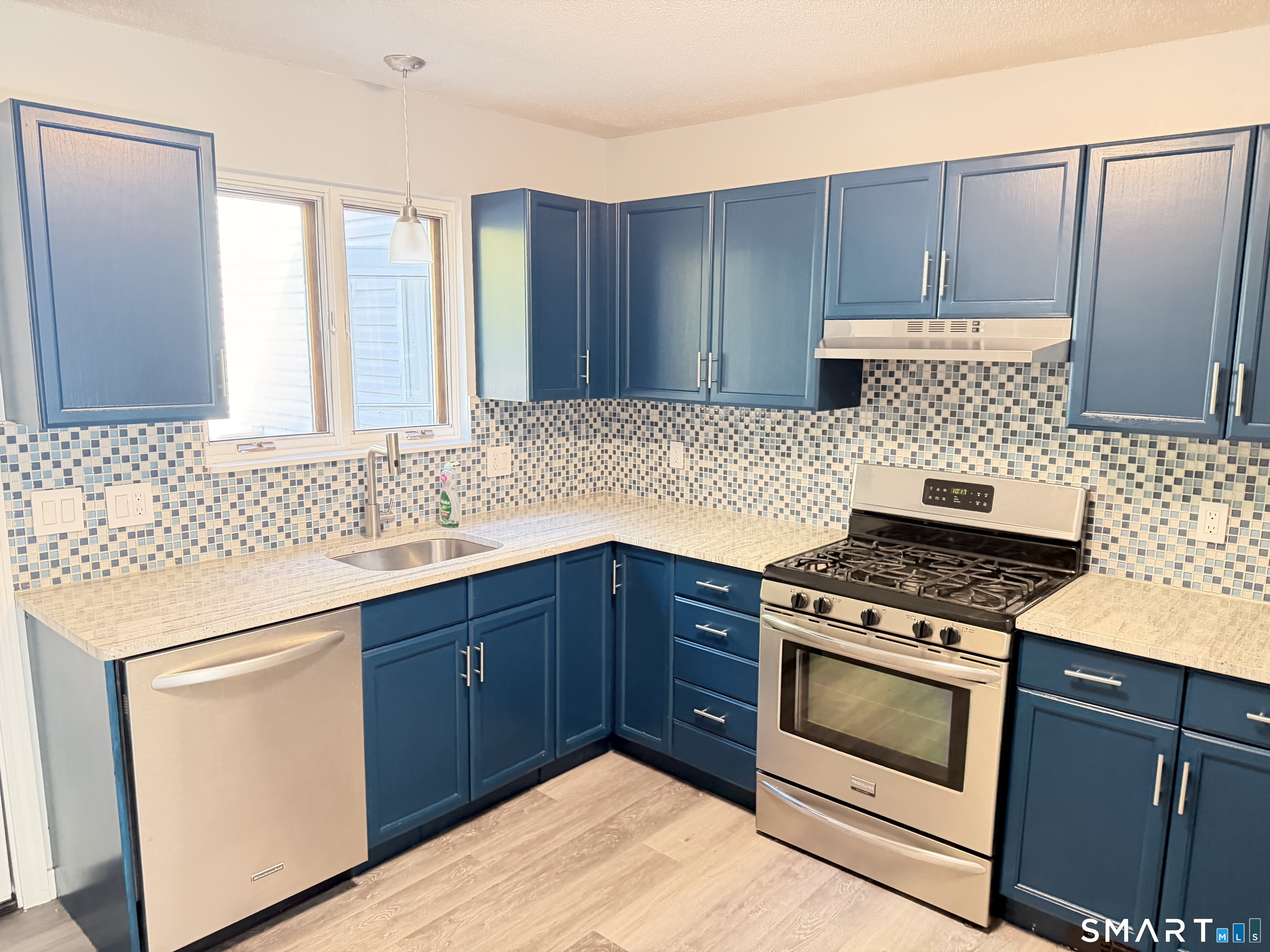 17 Enfield Street Hartford CT 06112