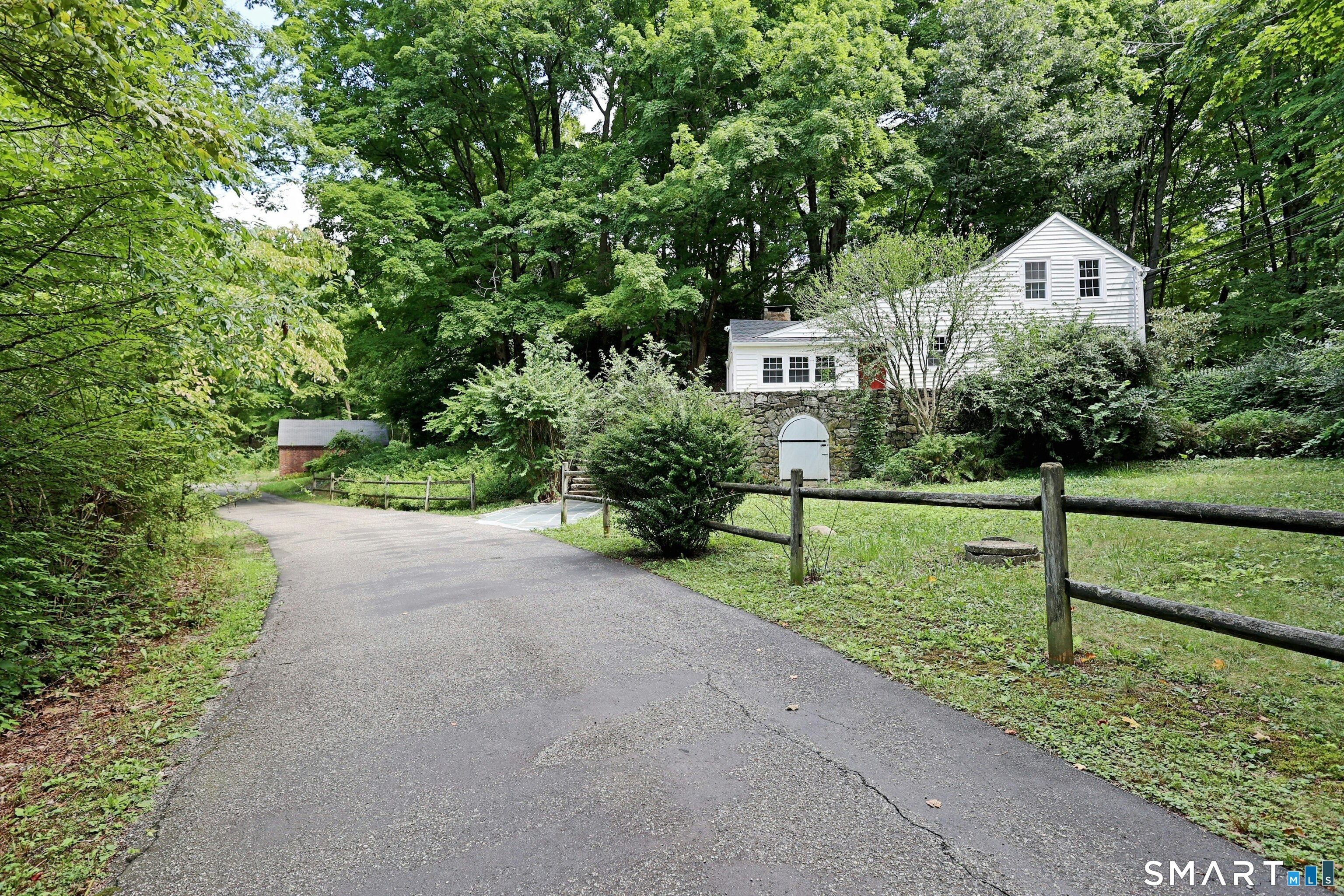 37 Peaceable Street Redding CT 06896