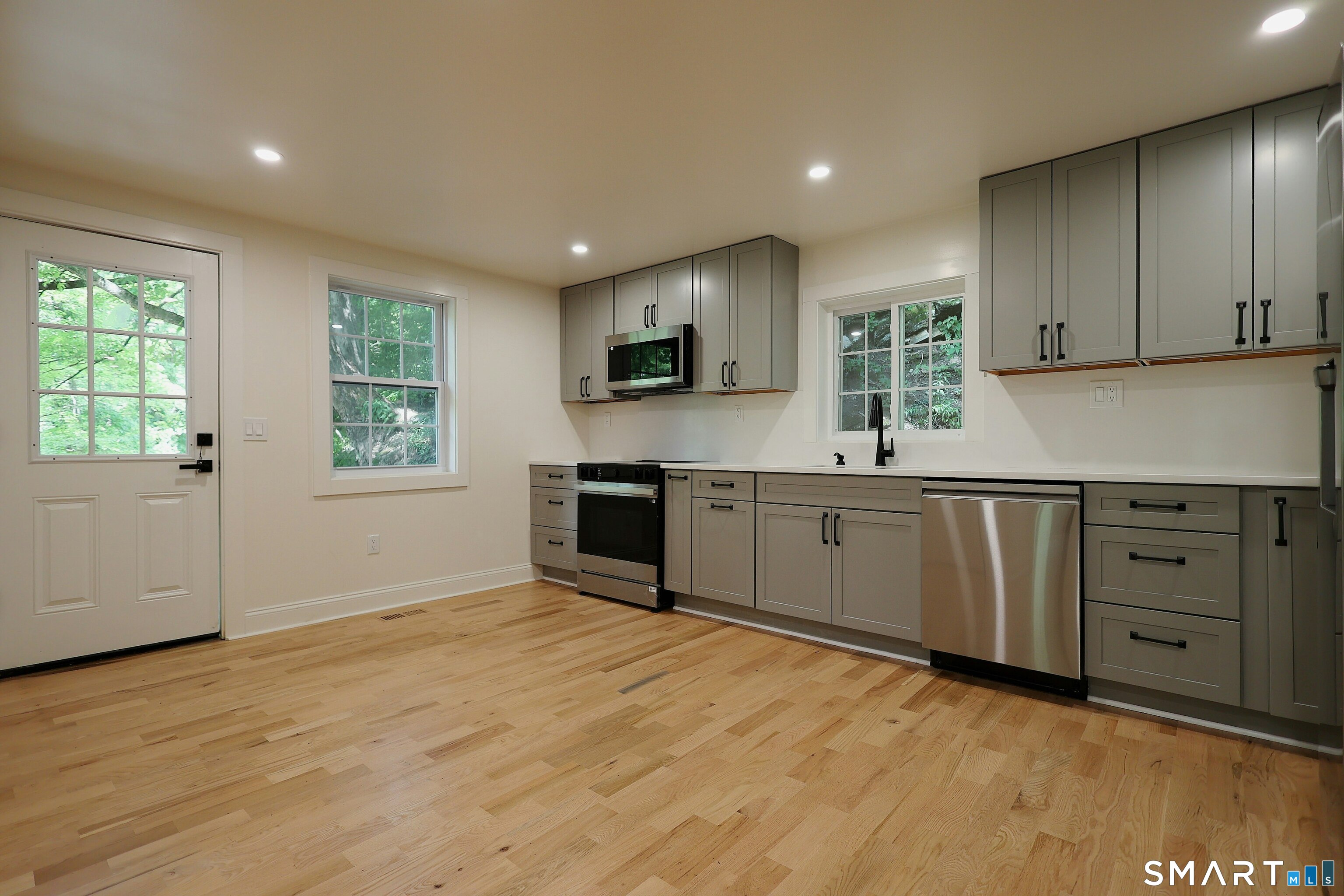 37 Peaceable Street Redding CT 06896
