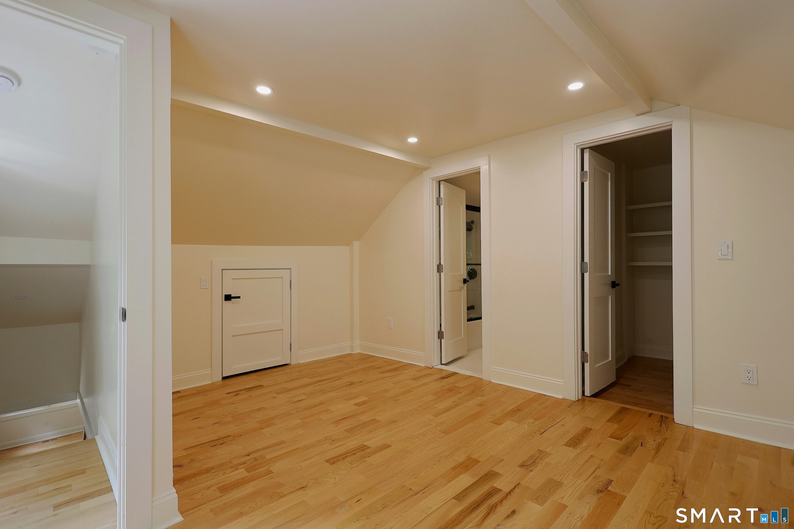 37 Peaceable Street Redding CT 06896